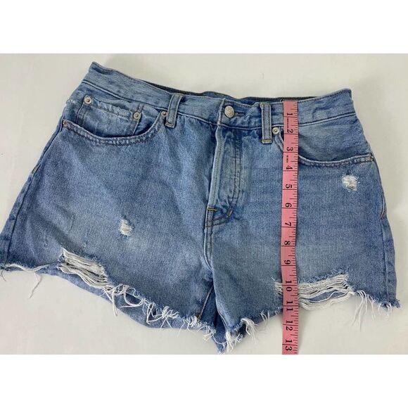 We The Free High Rise Distressed Jean Shorts Mom Shorts High Waist - Size 29 - Picture 4 of 9